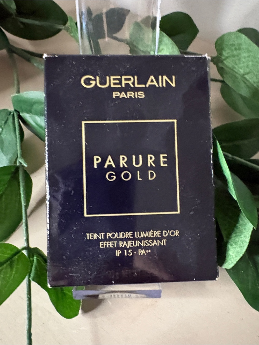 GUERLAIN Gold Radiance Powder Foundation Rejuvenated Effect SPF15 Light Beige 02